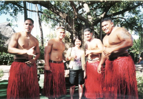 Polynesian Cultural Center2.jpg (232307 bytes)